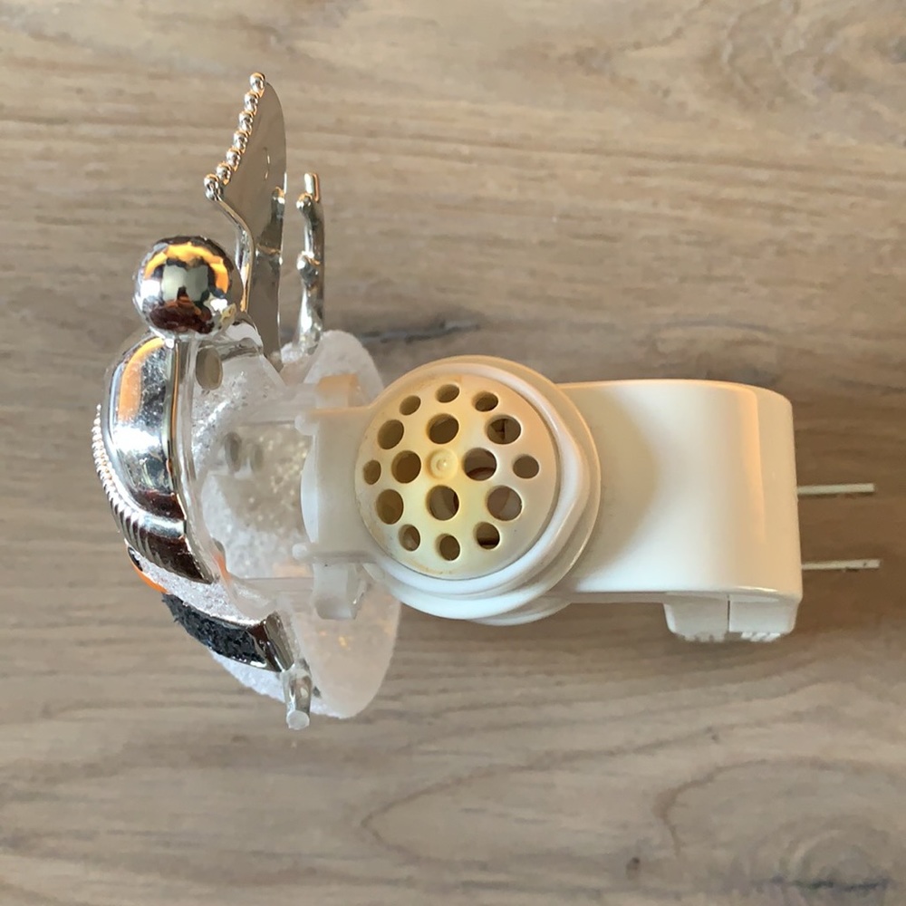 Wall plug-in - Picture 2 of 2